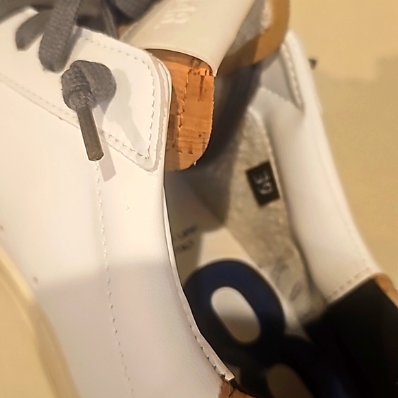 P448 SIZE8.5/EU39 SNEAKERS. - Picture 7 of 12